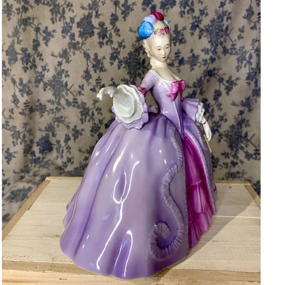 Franklin Porcelain Marianne The Minuet Museum of Costume 1980 - Picture 13 of 16